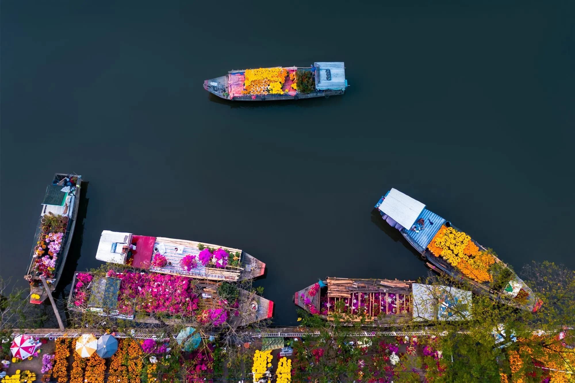 2021-Nguyen Dang Viet Cuong-flower boat