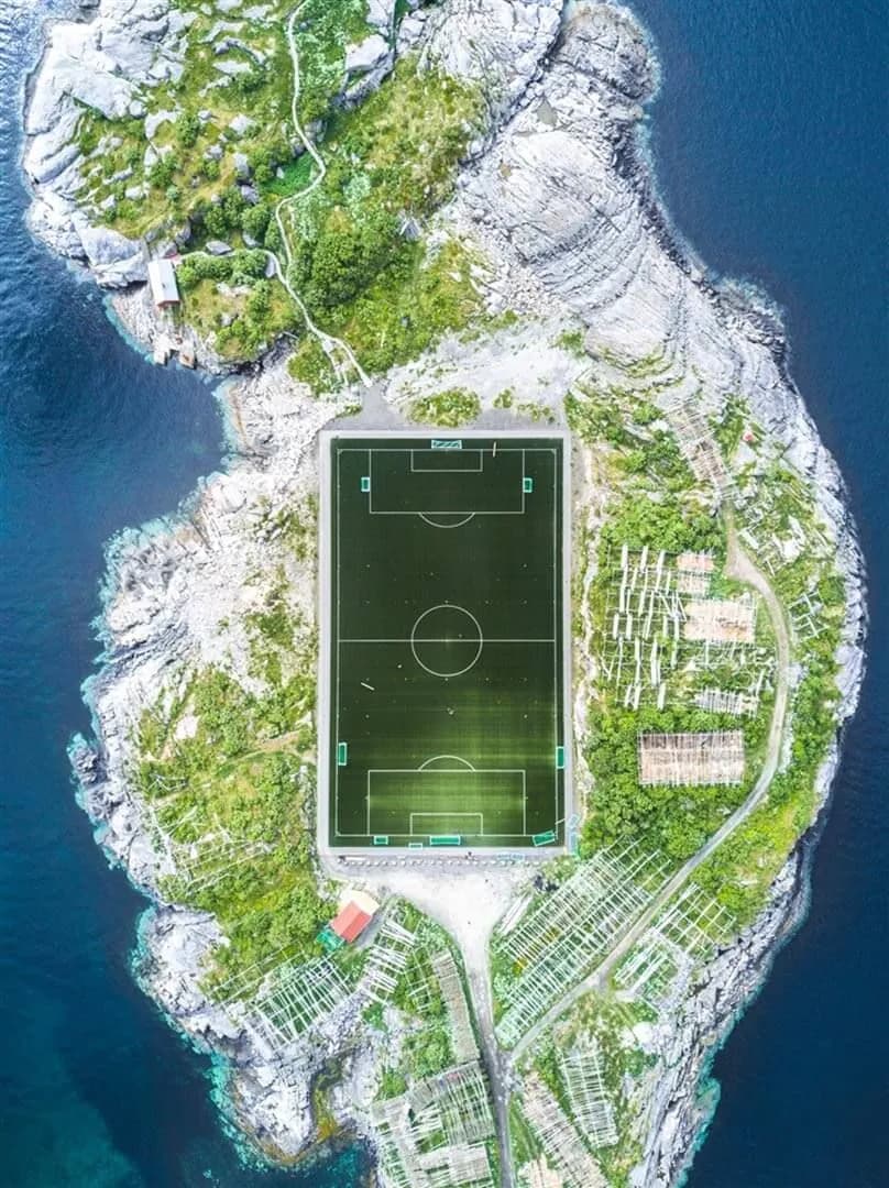 2017 Misha De-Stroyev Henningsvær Football Field
